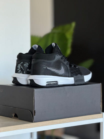 Nike Lebron