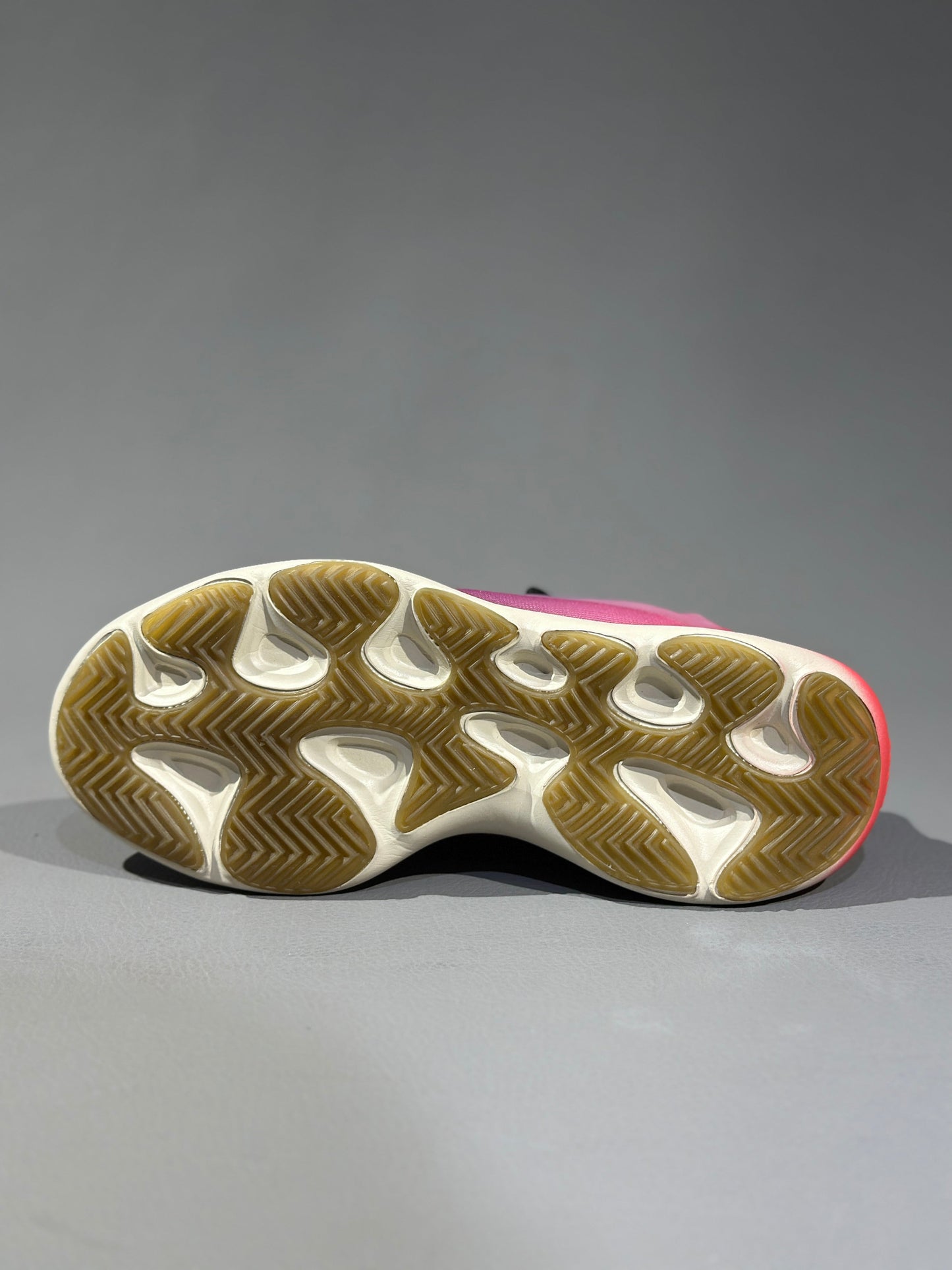 Yeezy 700 V3 Fade Carbon