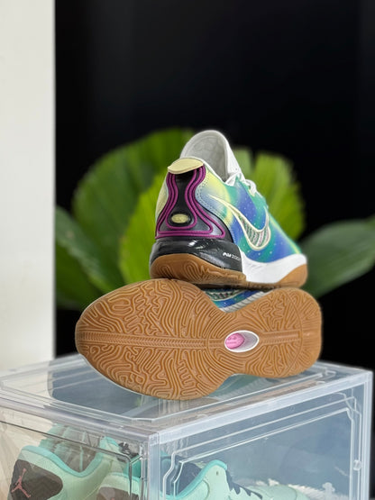Nike Lebron 21