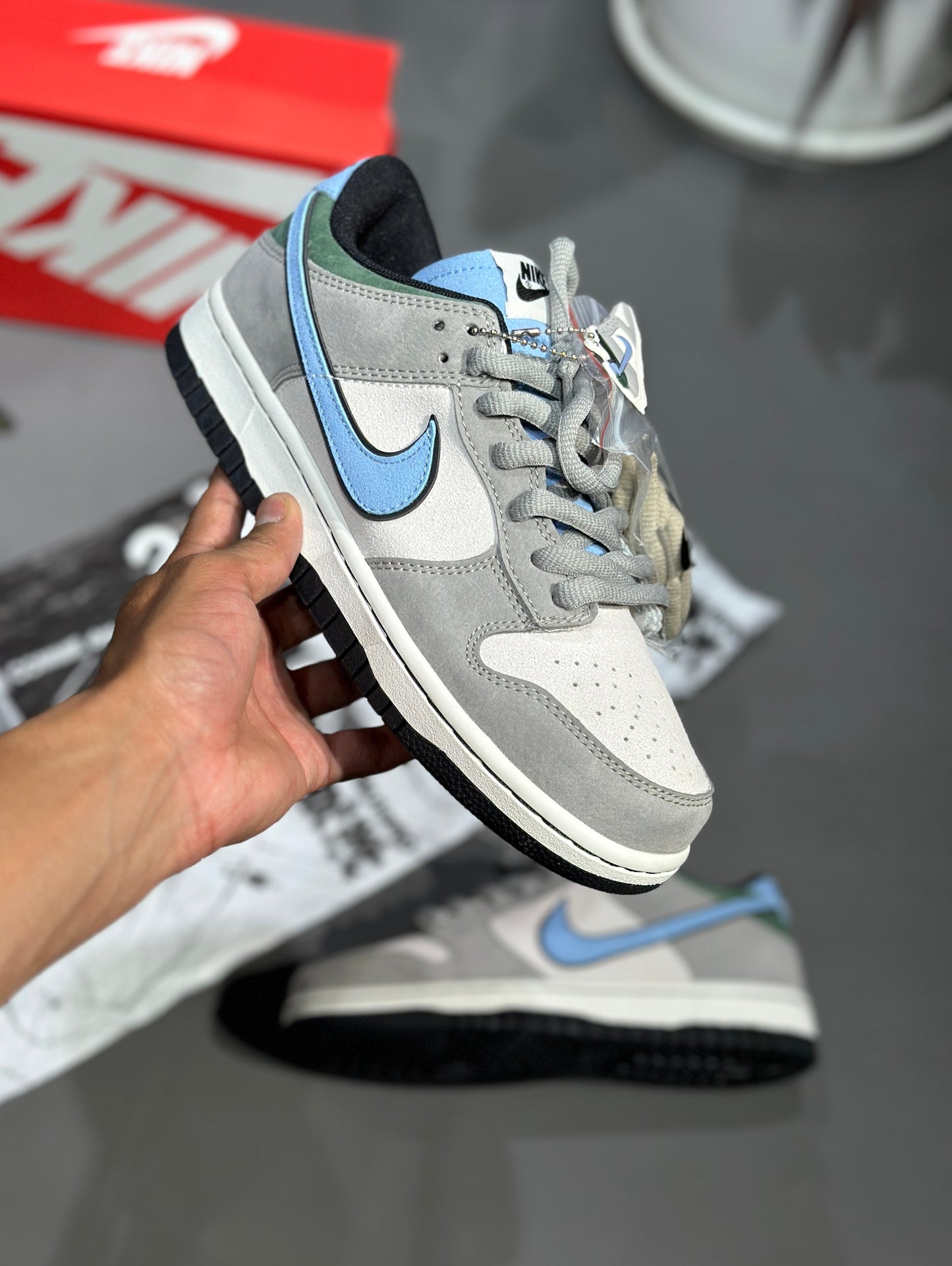 Nike SB Dunk Low Otomo