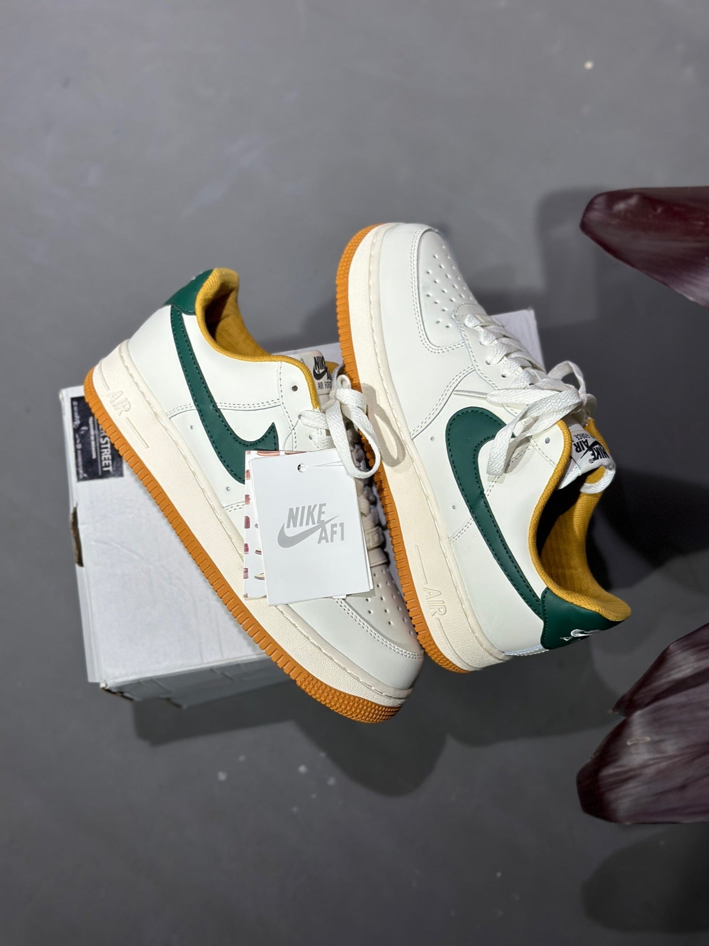 Nike Air Force One Cream